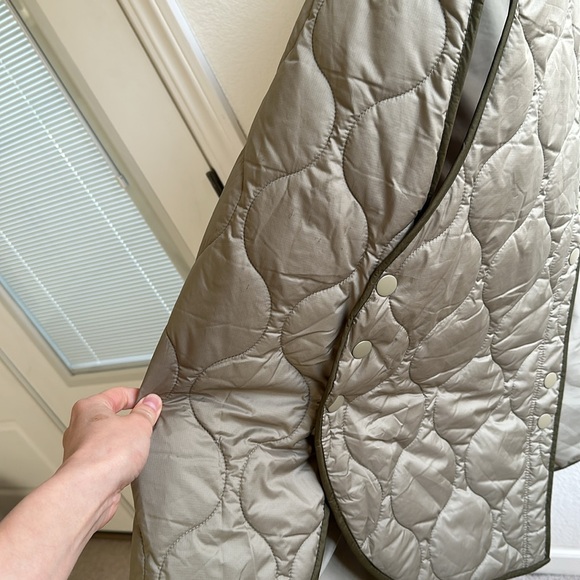 H&M water-repellent vest, khaki. One size - Picture 3 of 9